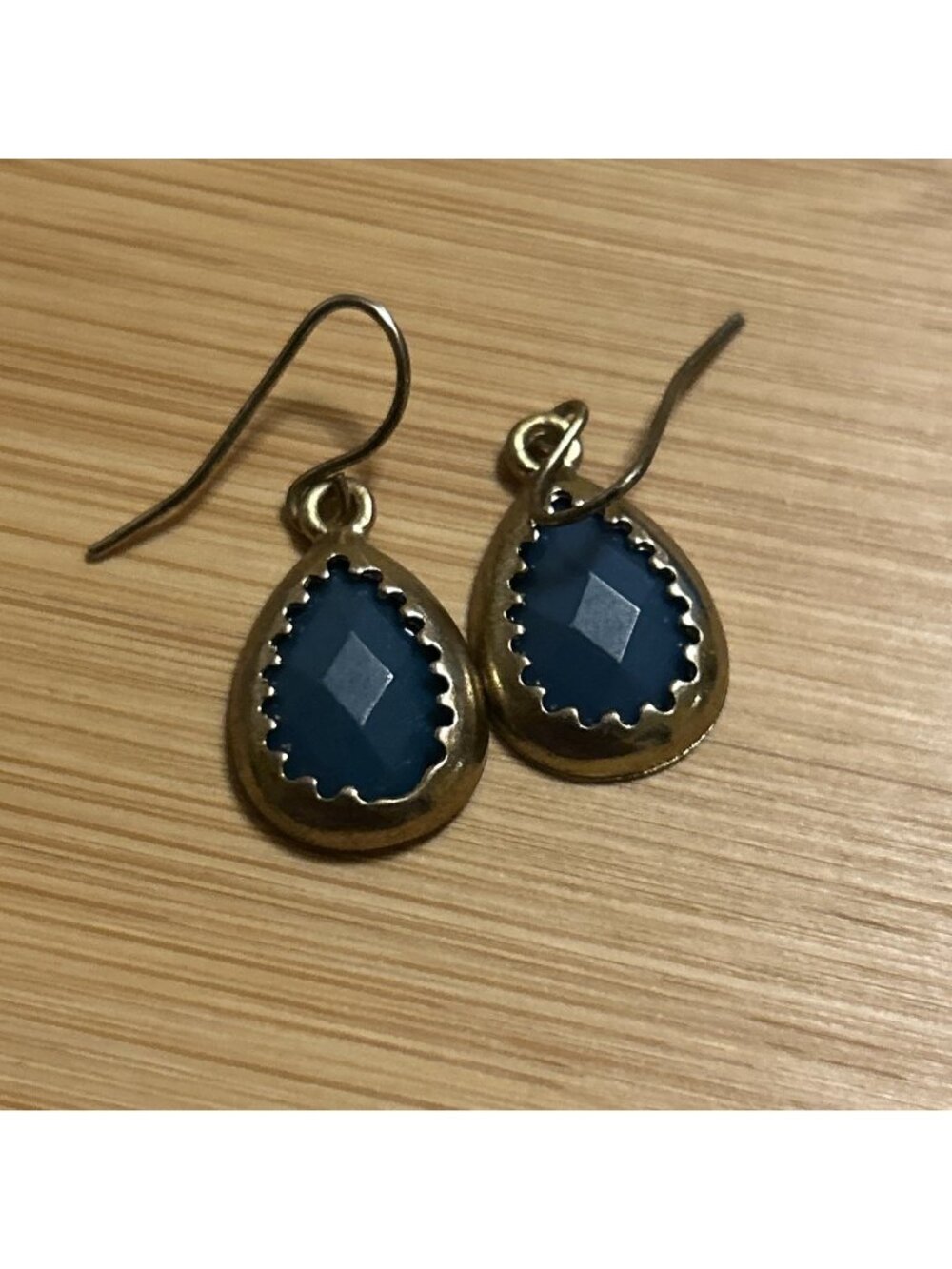 Silver Tone Blue Faceted Teardrop Dangle Hook Earrings Bezel Setting